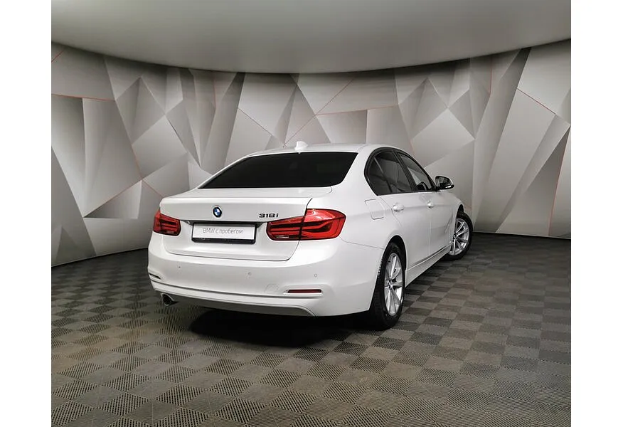 BMW 3 серия 318i AT (136 л.с.) Белый в АВИЛОН. Слайд №2
