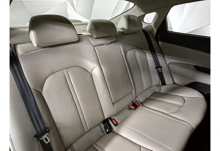 Kia Optima 2.4 GDI AT (188 л.с.) Luxe Коричневый в АВИЛОН. Слайд №16