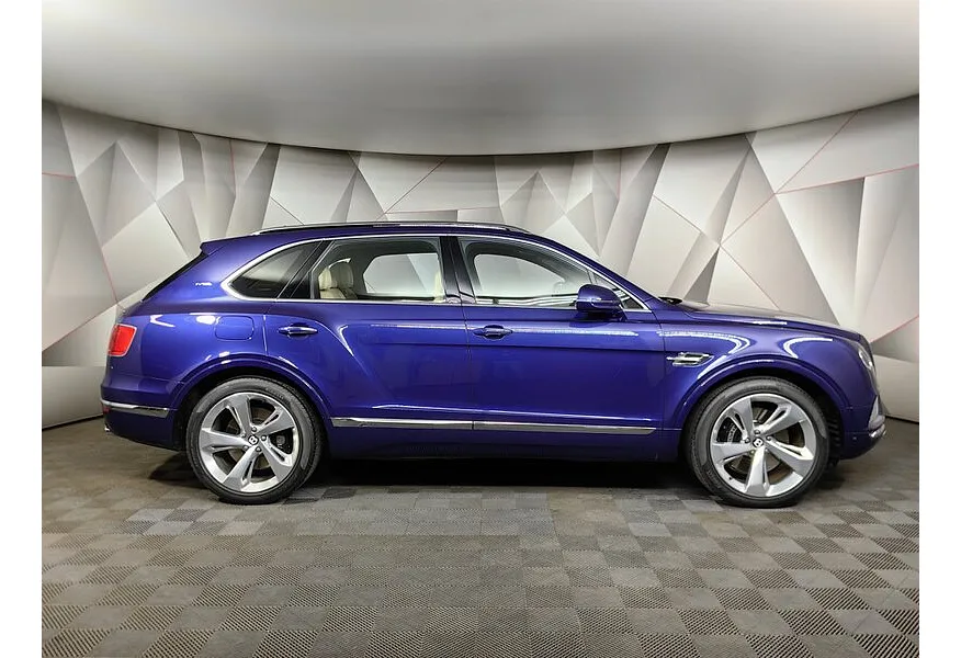 Bentley Bentayga 6.0 AT AWD (608 л.с.) Фиолетовый в АВИЛОН. Слайд №6