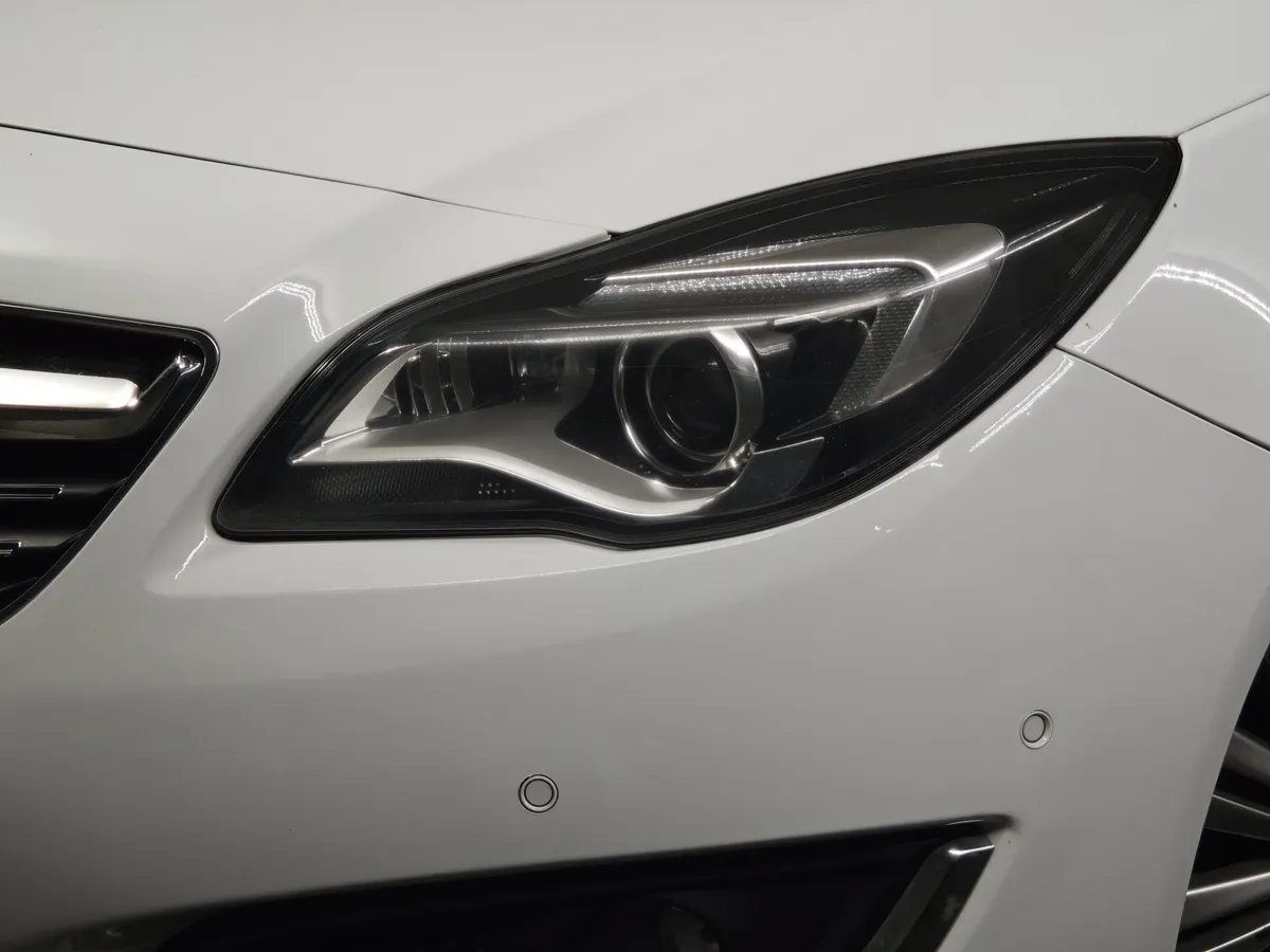 Opel Insignia 1.6 SIDI Turbo Ecotec AT (170 л.с.) Белый в АВИЛОН. Слайд №10
