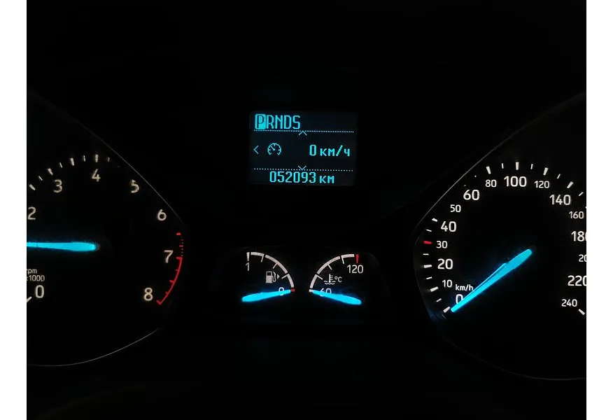 Ford Kuga 2.5 AT (150 л.с.) Серый в АВИЛОН. Слайд №17 Ford Kuga 2.5 AT (150 л.с.) Серый в АВИЛОН. Слайд №17