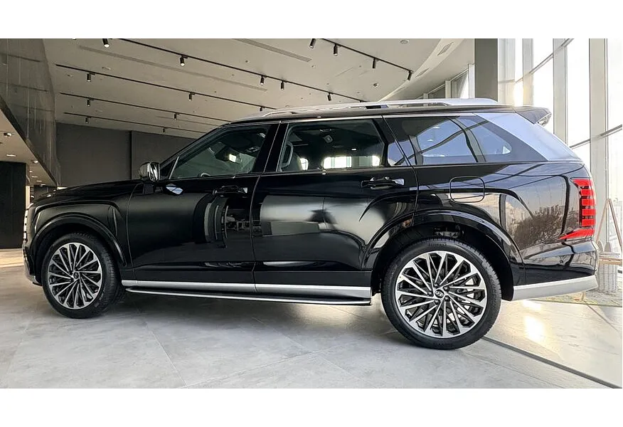 Hyundai Palisade 2.5T Smartstream 8АТ 4WD (281 л.с.) Calligraphy Черный в АВИЛОН. Слайд №2