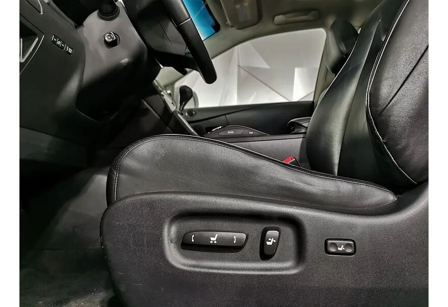 Lexus RX 450h CVT (249 л.с.) Белый в АВИЛОН. Слайд №23