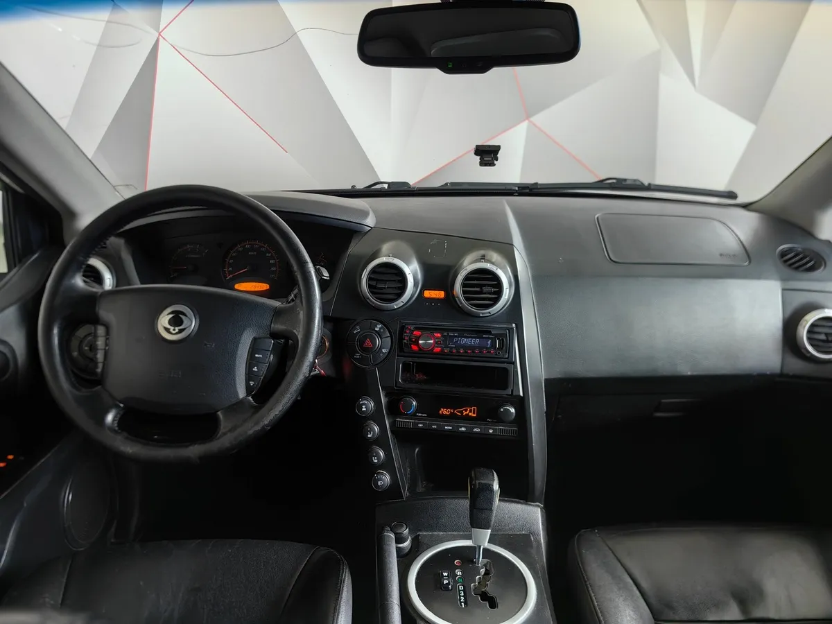 SsangYong Actyon 2.0 TD MT 2WD (141 л.с.) Белый в АВИЛОН. Слайд №13