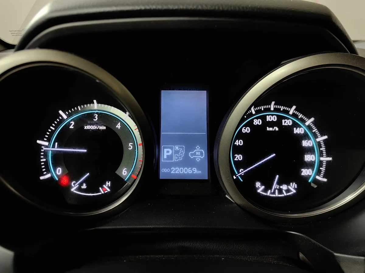 Toyota Land Cruiser Prado 3.0 D AT 4WD (5 мест) (173 л.с.) Белый в АВИЛОН. Слайд №18