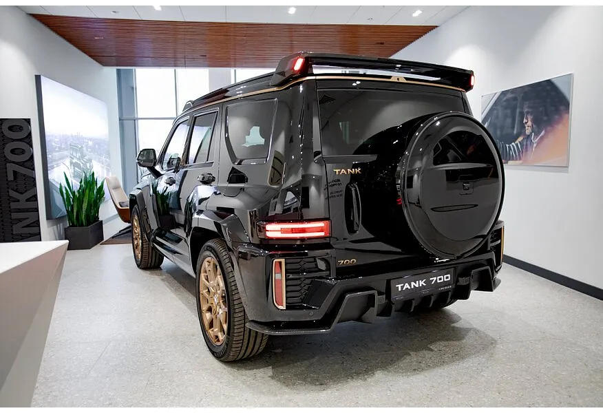 АВИЛОН - TANK 700 3.0 Turbo V6 AT 4WD (422 л.с.) Edition One Черный - slide 6