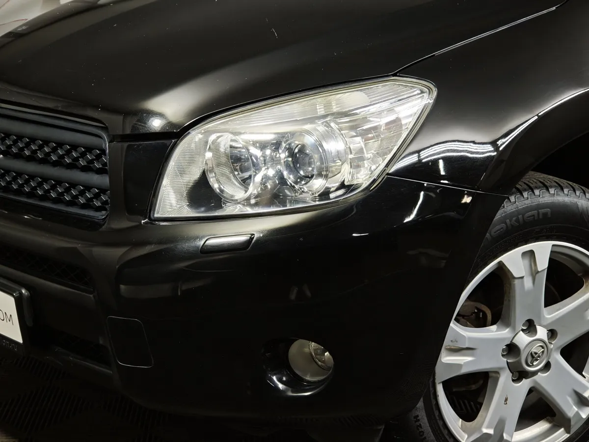 Toyota RAV4 2.0 AT AWD (152 л.с.) Черный в АВИЛОН. Слайд №10