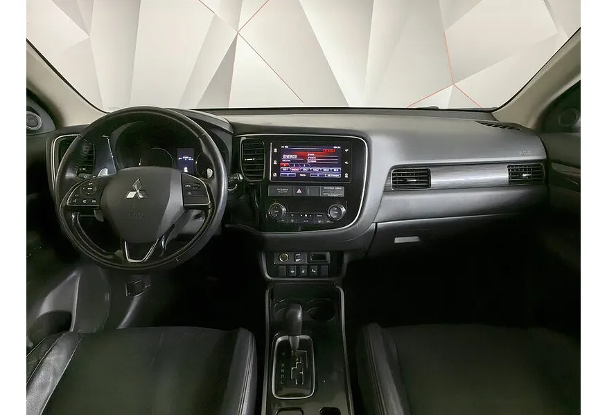 Mitsubishi Outlander 2.4 CVT 4WD (167 л.с.) Белый в АВИЛОН. Слайд №9