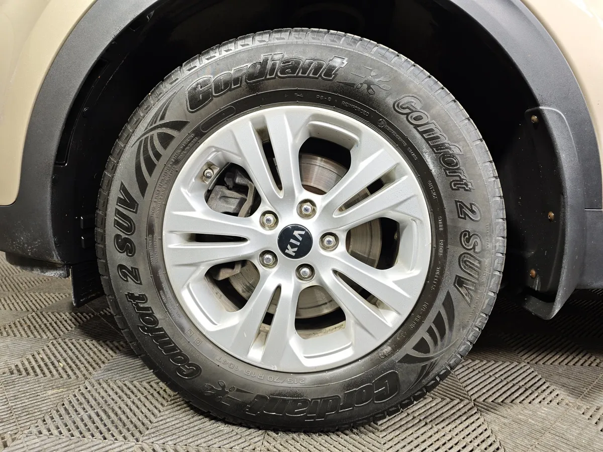 Kia Sportage 2.0 MT (150 л.с.) Classic Коричневый в АВИЛОН. Слайд №9