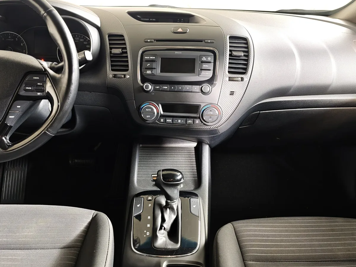 Kia Cerato 2.0 AT (150 л.с.) Синий в АВИЛОН. Слайд №15