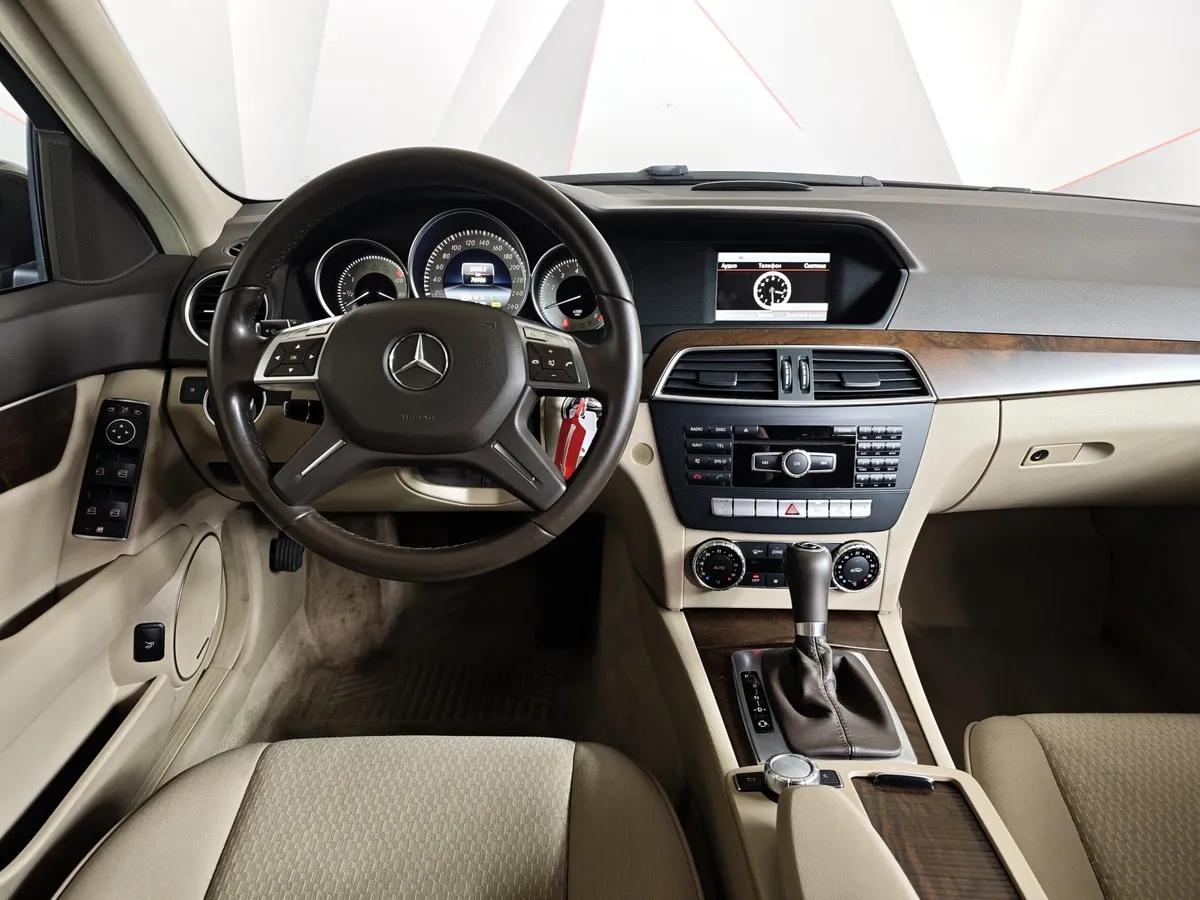 Mercedes-Benz C-Класс C 250 BlueEfficiency 7G-Tronic Plus (204 л.с.) Avangarde Sport+ Коричневый в АВИЛОН. Слайд №18