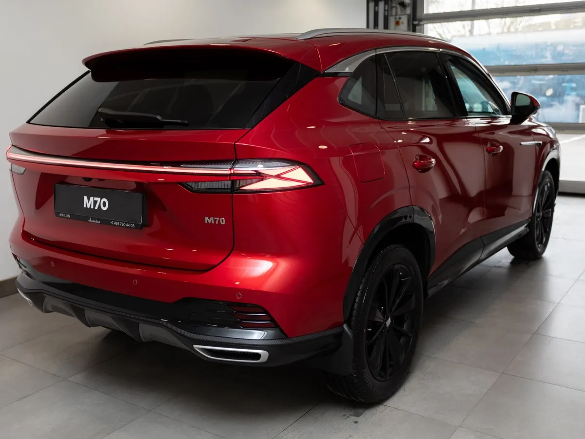 Москвич М70 1.5 DCT FWD (150 л.с.) Драйв Красный в АВИЛОН. Слайд №6