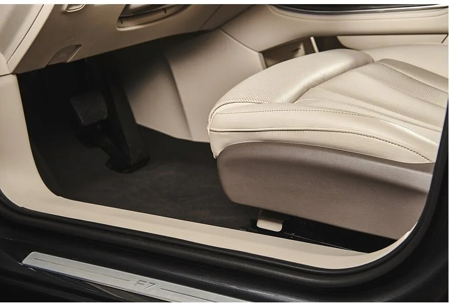 Rising Auto F7 AT AWD (544 л.с.) Performance Comfort - Deluxe Бежевый в АВИЛОН. Слайд №15