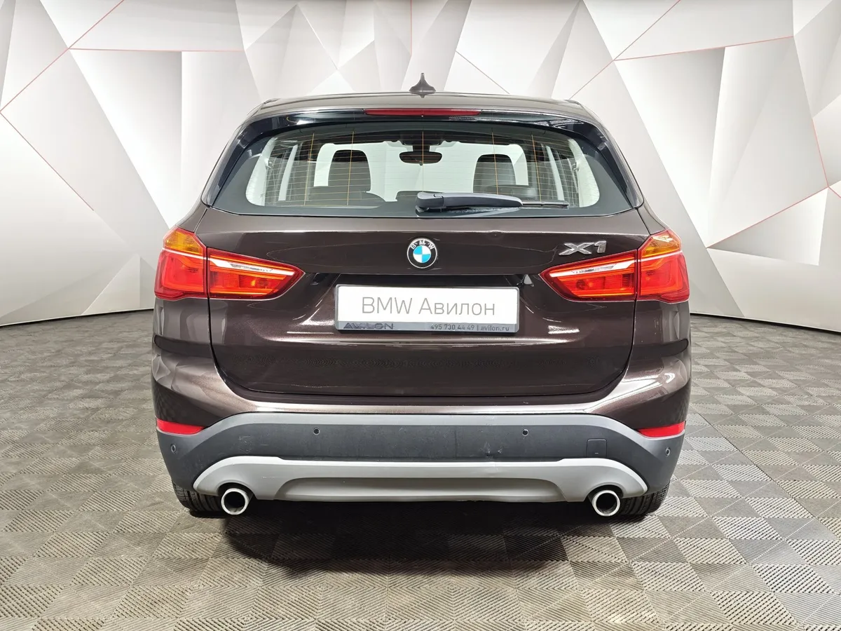 BMW X1 20i xDrive Steptronic AT (192 л.с.) Advantage (Локальная сборка) Коричневый в АВИЛОН. Слайд №4
