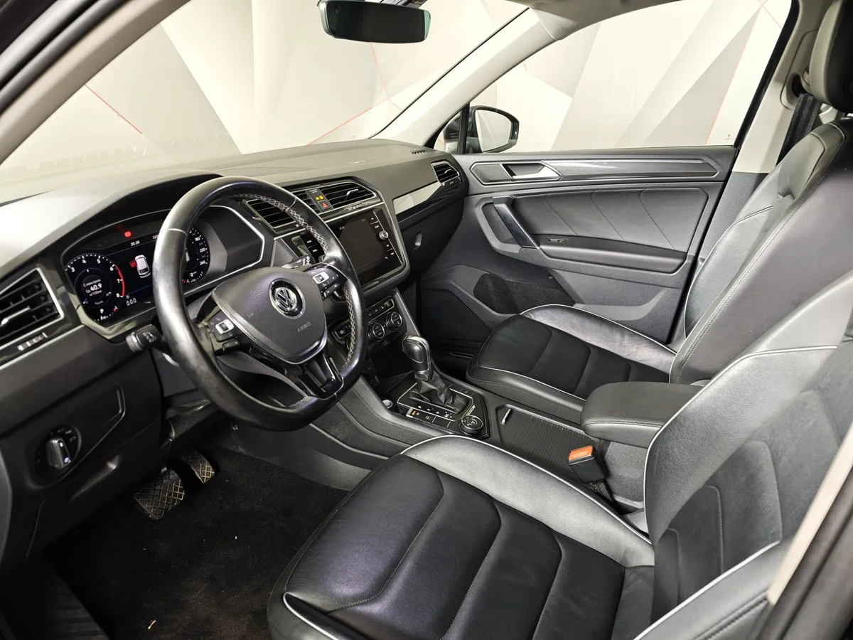 Volkswagen Tiguan 2.0 TSI 4Motion AT (180 л.с.) Exclusive Черный в АВИЛОН. Слайд №19