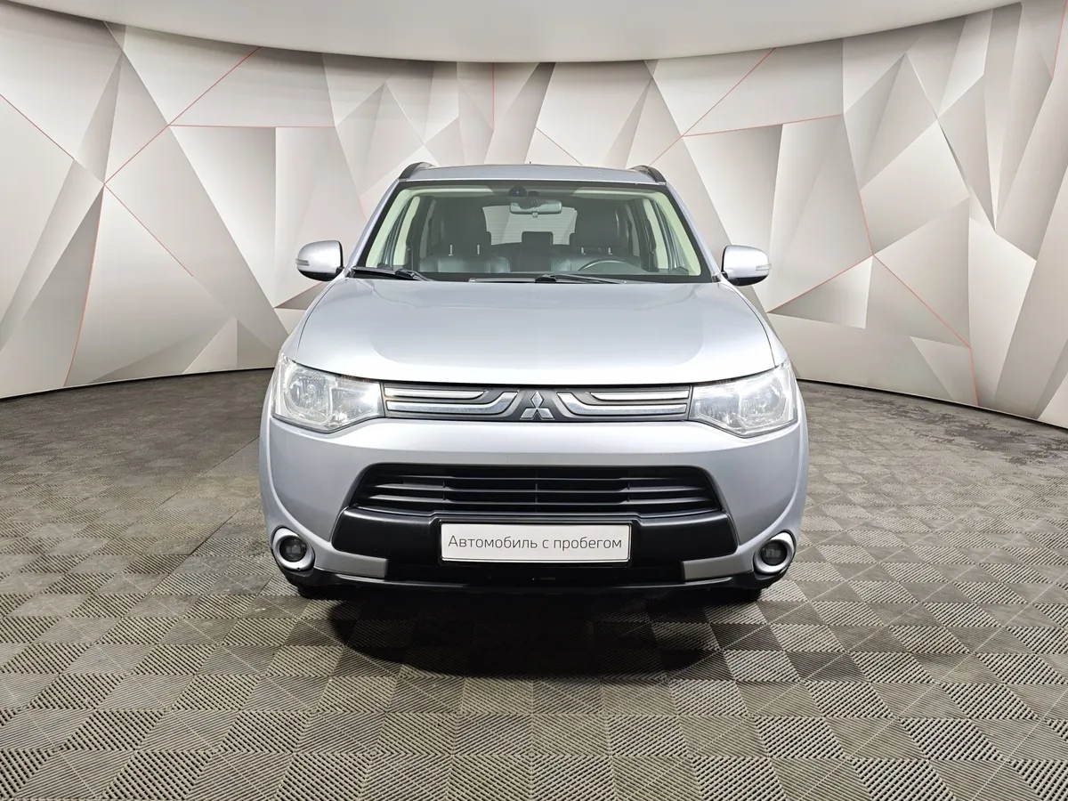 Mitsubishi Outlander 2.4 MIVEC CVT 4WD (167 л.с.) Instyle Серебристый в АВИЛОН. Слайд №7