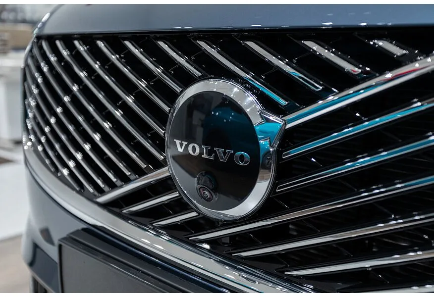 Volvo XC90 2.0 T8 plug-inhybrid AT AWD (7 мест) (455 л.с.) Ultra Bright Синий в АВИЛОН. Слайд №9