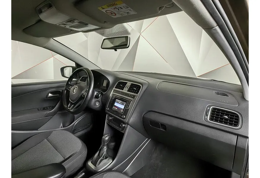 Volkswagen Polo 1.6 MPI AT (110 л.с.) Highline Коричневый в АВИЛОН. Слайд №13