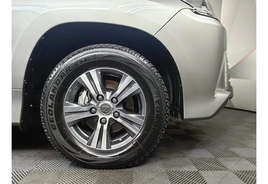 АВИЛОН - Lexus LX 450d AT (272 л.с.) Executive 2 Серый - slide 15