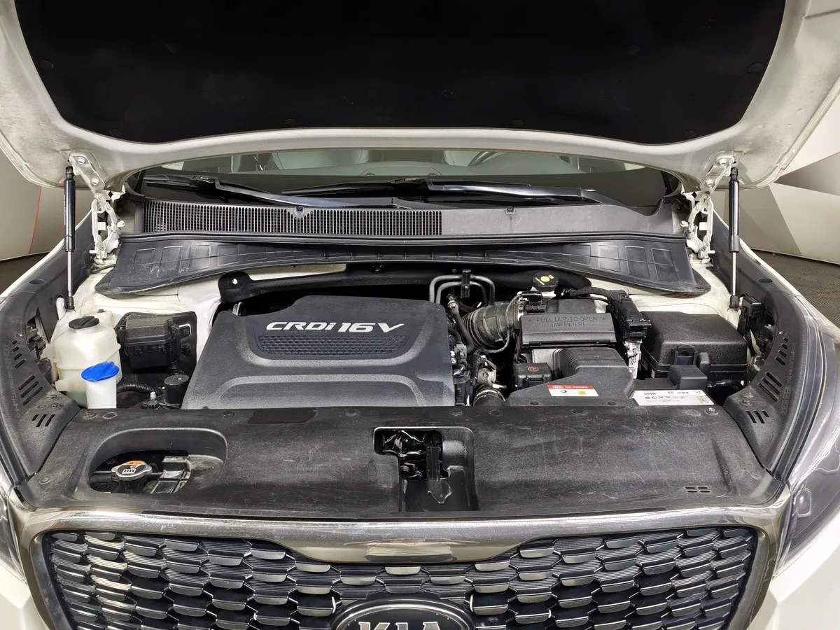 Kia Sorento 2.2 D AT AWD (5 мест) (200 л.с.) Prestige Белый в АВИЛОН. Слайд №11