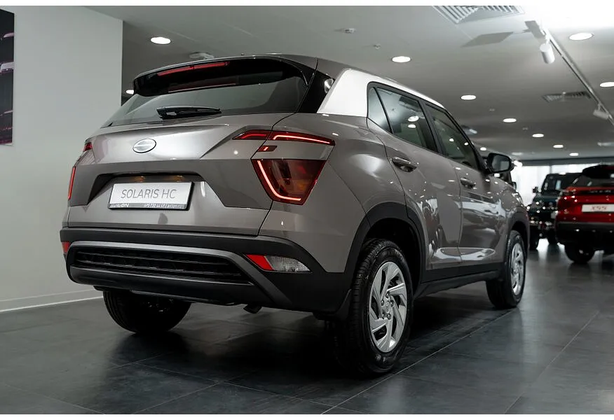 Solaris HC 1.6 MT 4WD (121 л.с.) Classic + Winter Бежевый в АВИЛОН. Слайд №4