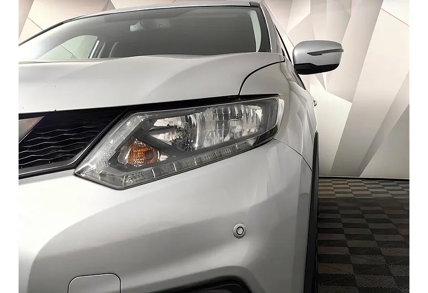 Nissan X-Trail 2.0 CVT (144 л.с.) Серебристый в АВИЛОН. Слайд №10