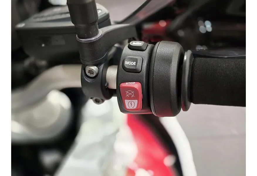 BMW Motorrad F 900 XR F 900 XR 895 см³ 895 Белый в АВИЛОН. Слайд №12