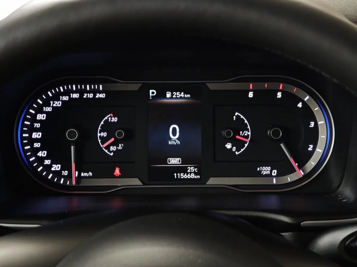 Hyundai Tucson 2.0 (185 л.с.) Diesel-8AT - 4WD Family Серый в АВИЛОН. Слайд №18