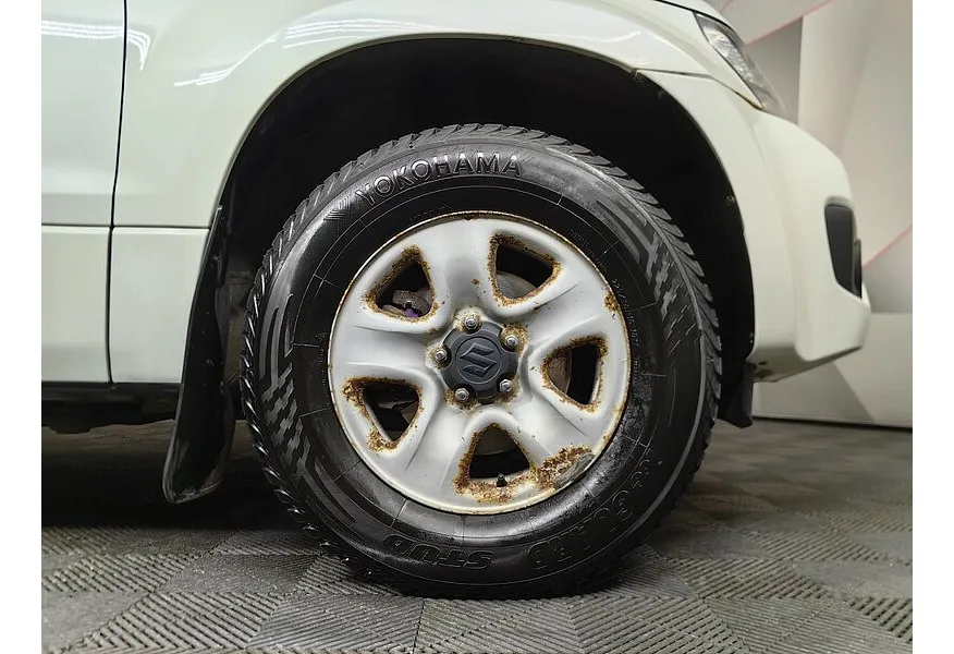 Suzuki Grand Vitara 2.0 MT AWD (140 л.с.) Белый в АВИЛОН. Слайд №9