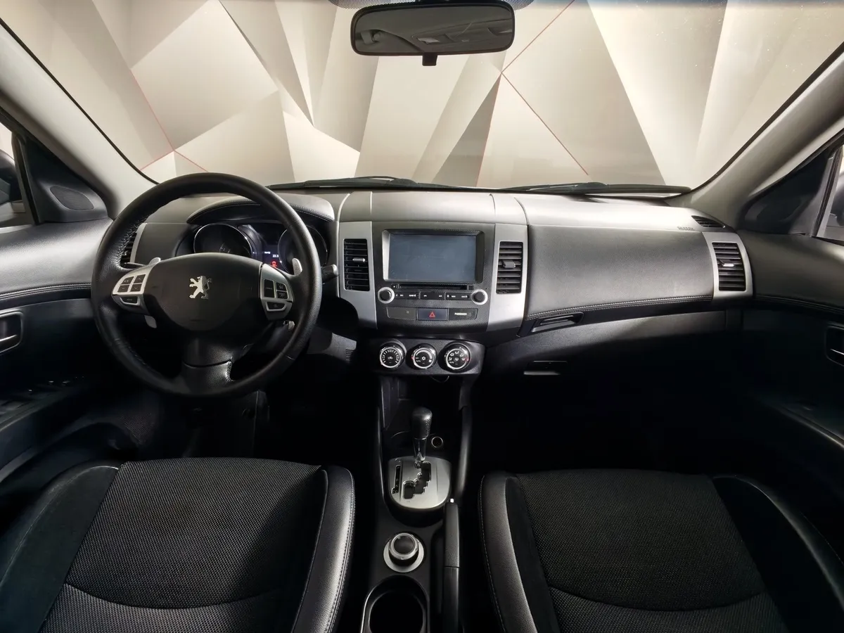 Peugeot 4007 2.0 CVT 4x4 (147 л.с.) Белый в АВИЛОН. Слайд №14