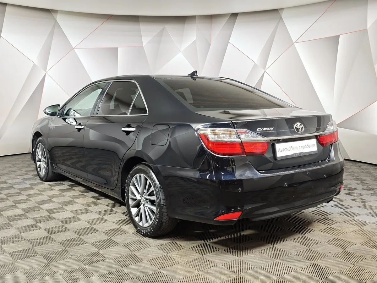 Toyota Camry 2.5 AT (181 л.с.) Классик Черный в АВИЛОН. Слайд №4