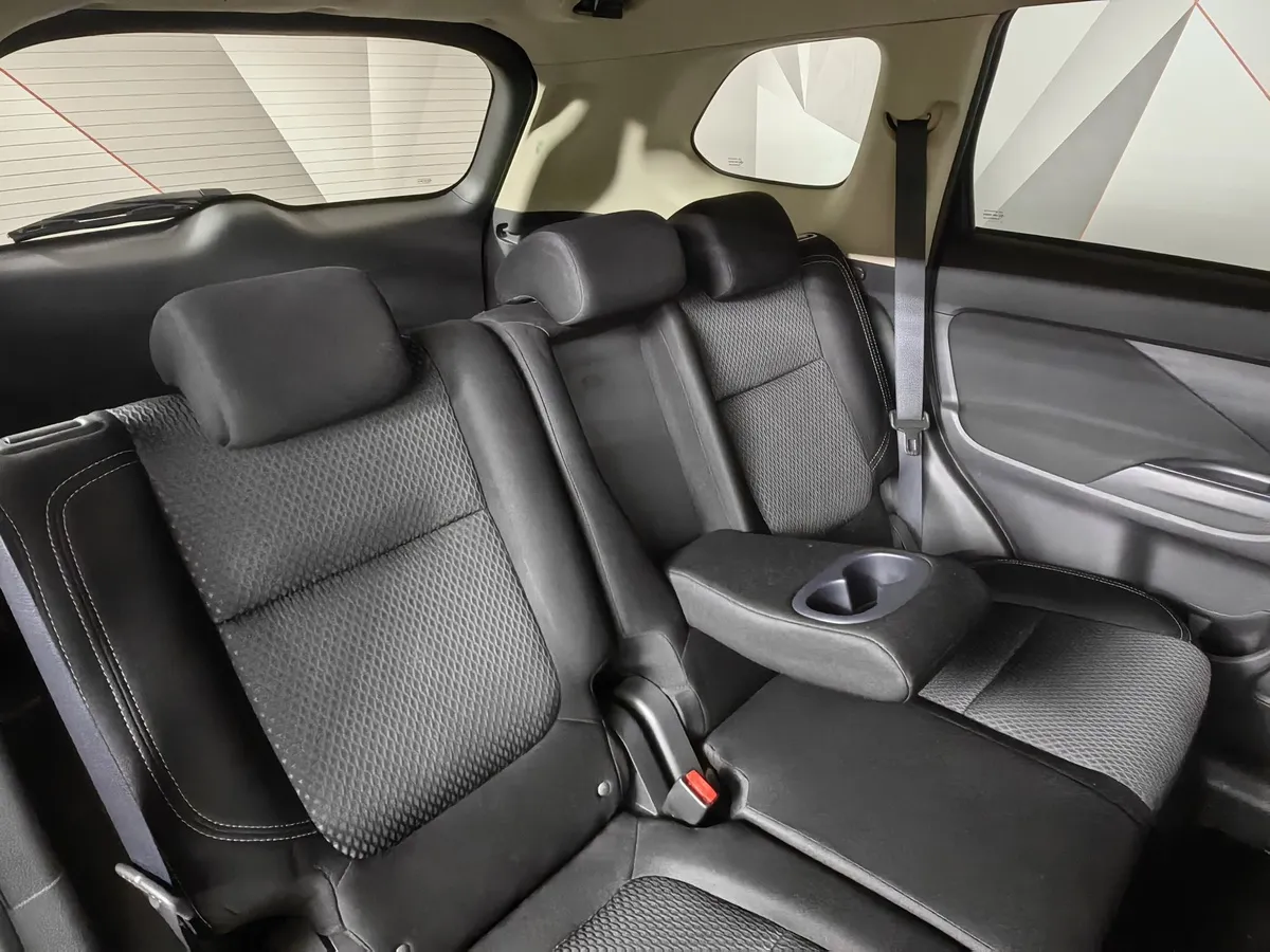 Mitsubishi Outlander 2.0 MIVEC CVT 4WD (146 л.с.) Intense Plus Синий в АВИЛОН. Слайд №16