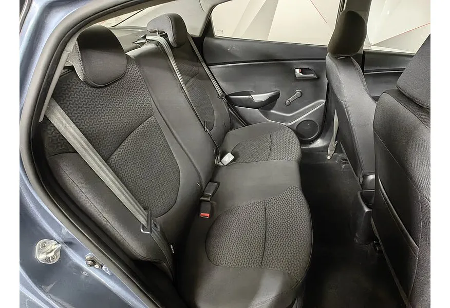 Kia Rio 1.4 AT (107 л.с.) Голубой в АВИЛОН. Слайд №14 Kia Rio 1.4 AT (107 л.с.) Голубой в АВИЛОН. Слайд №14