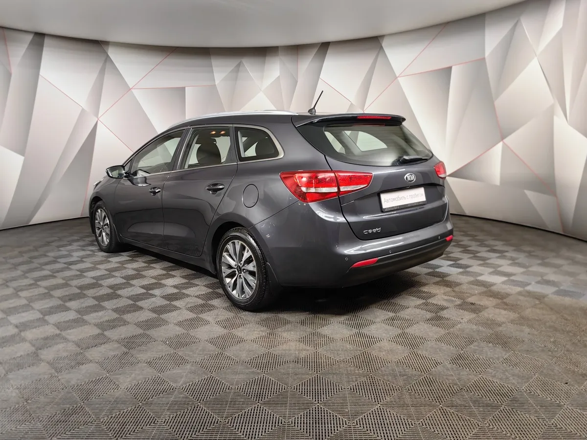 Kia Ceed 1.6 DCT (135 л.с.) Prestige Серый в АВИЛОН. Слайд №4