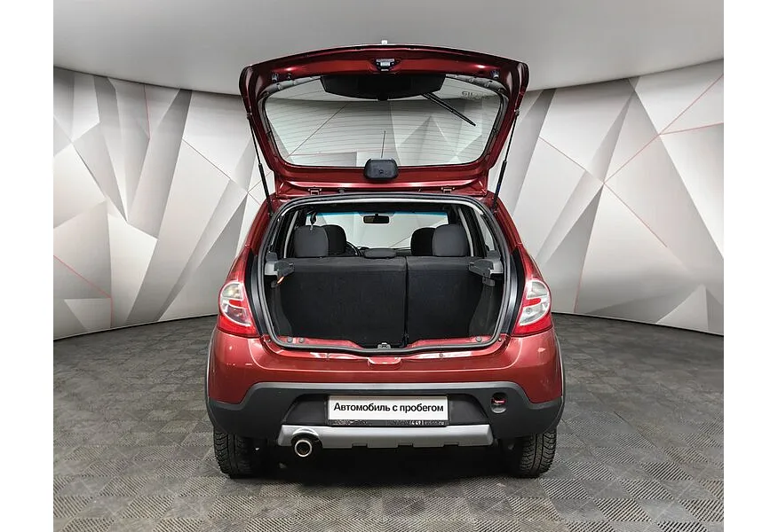 Renault Sandero 1.6 MT (84 л.с.) Stepway Красный в АВИЛОН. Слайд №12