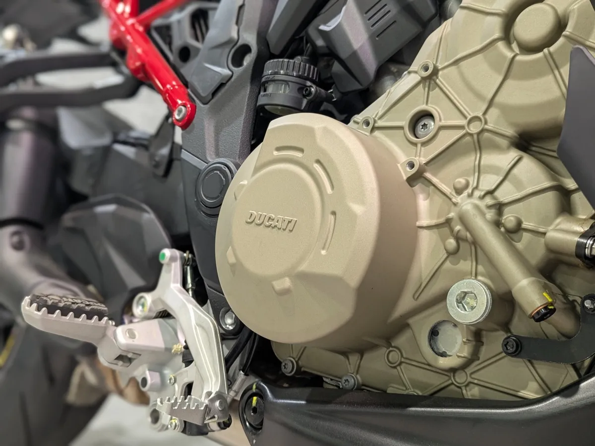 Ducati Multistrada V4 1158 см³ (170 л.с.) (170) 1158 Красный в АВИЛОН. Слайд №8