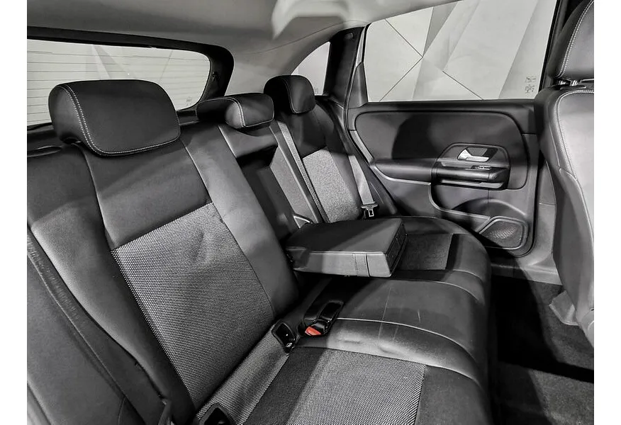 Mercedes-Benz B-Класс B 180 7G-DCT (136 л.с.) Style Серебристый в АВИЛОН. Слайд №16