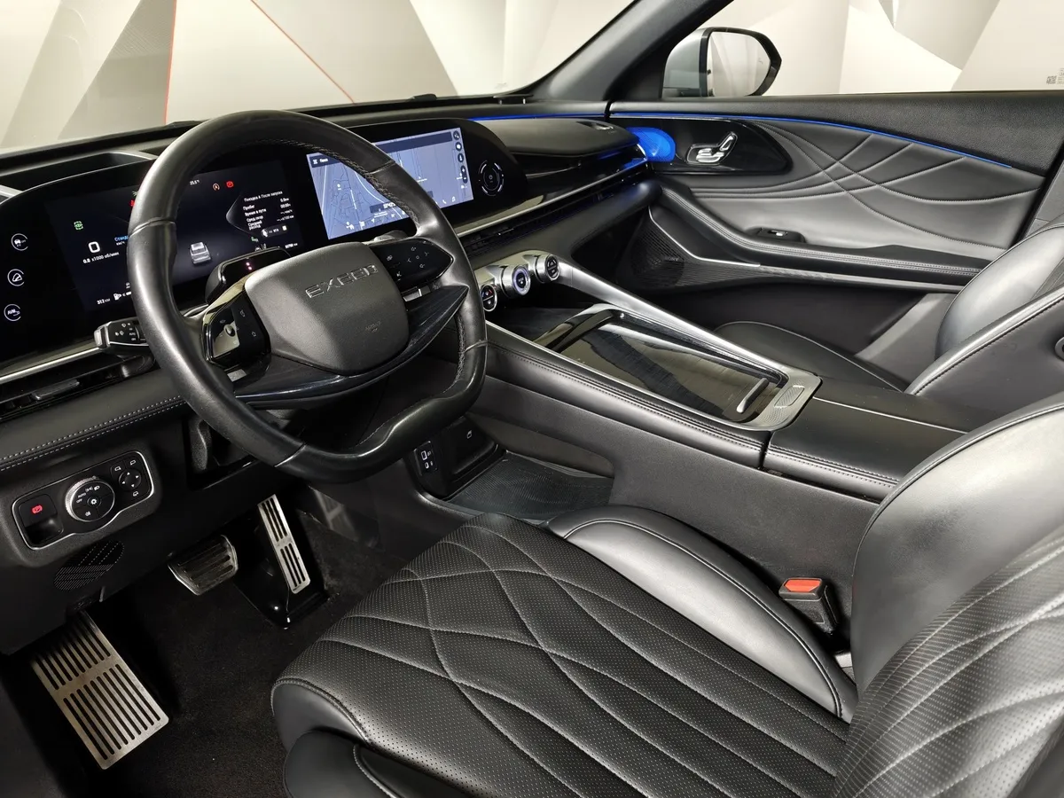 EXEED RX 2.0T DCT 4WD (249 л.с.) Platinum Серый в АВИЛОН. Слайд №19