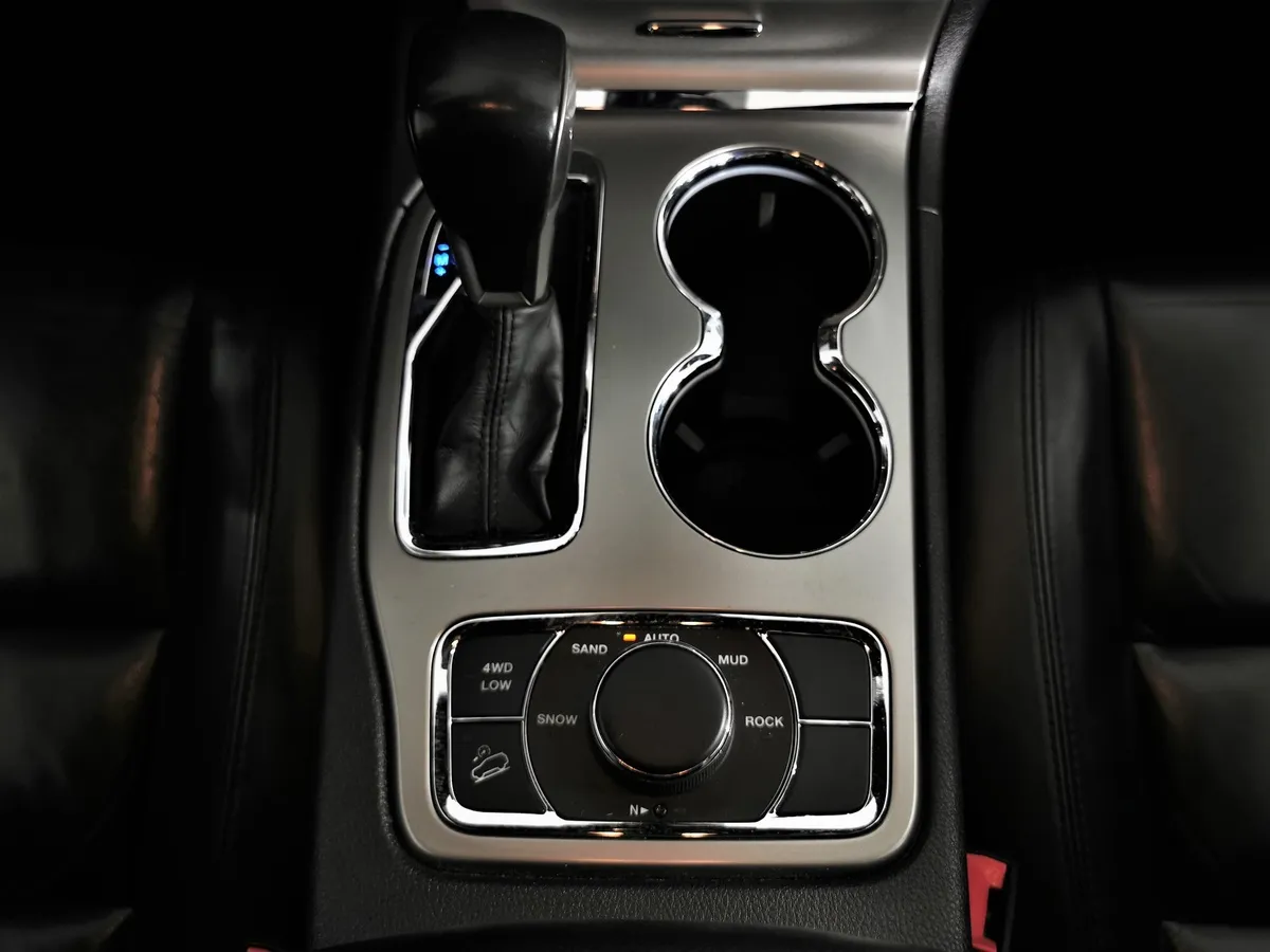 Jeep Grand Cherokee 3.0 AT AWD (238 л.с.) Limited Серый в АВИЛОН. Слайд №21
