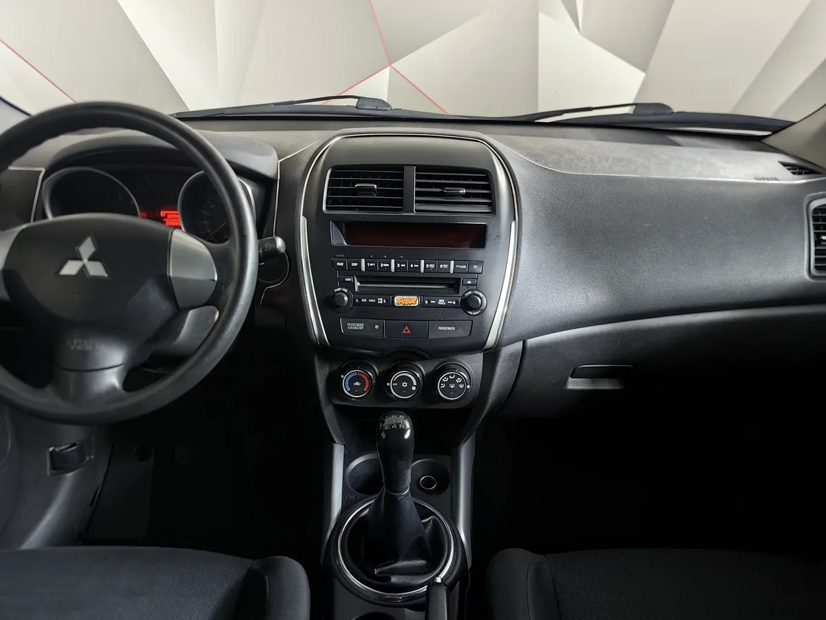 Mitsubishi ASX 1.6 MT 2WD (117 л.с.) Белый в АВИЛОН. Слайд №13