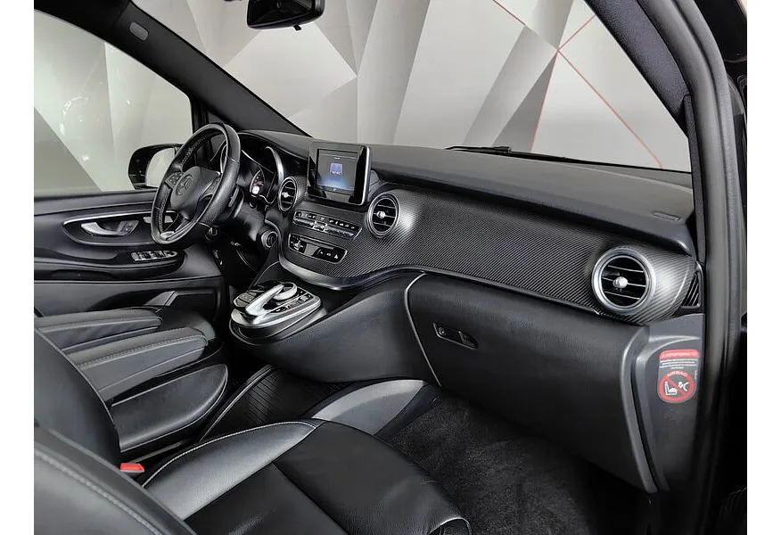 Mercedes-Benz V-Класс V 220 d AT L2 4x4 (163 л.с.) AMG Line Черный в АВИЛОН. Слайд №13