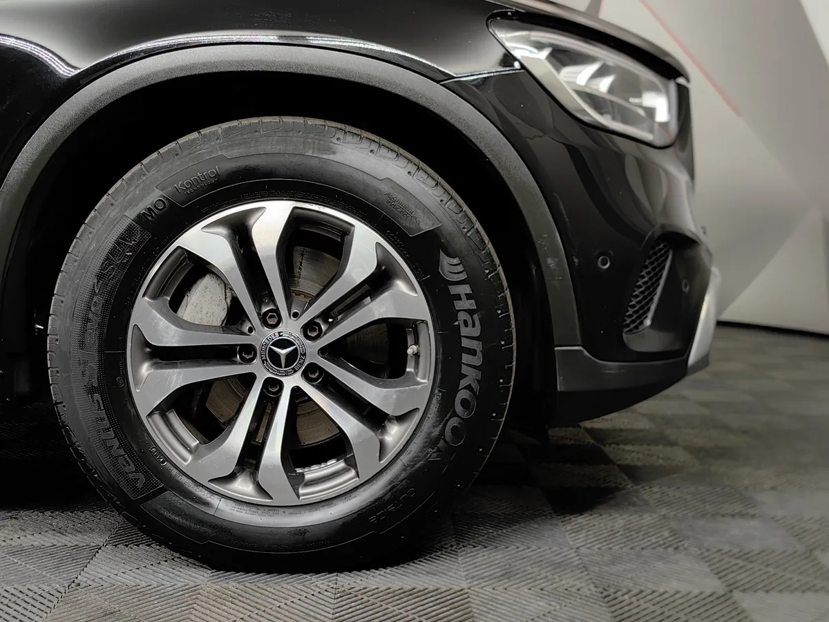 Mercedes-Benz GLC 220 d 9G-TRONIC 4MATIC (194 л.с.) Premium Черный в АВИЛОН. Слайд №9
