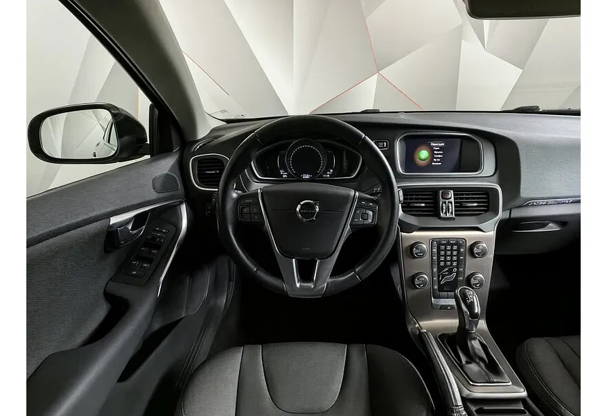 Volvo V40 1.5 T3 Drive-E Geartronic (152 л.с.) Summum Черный в АВИЛОН. Слайд №19