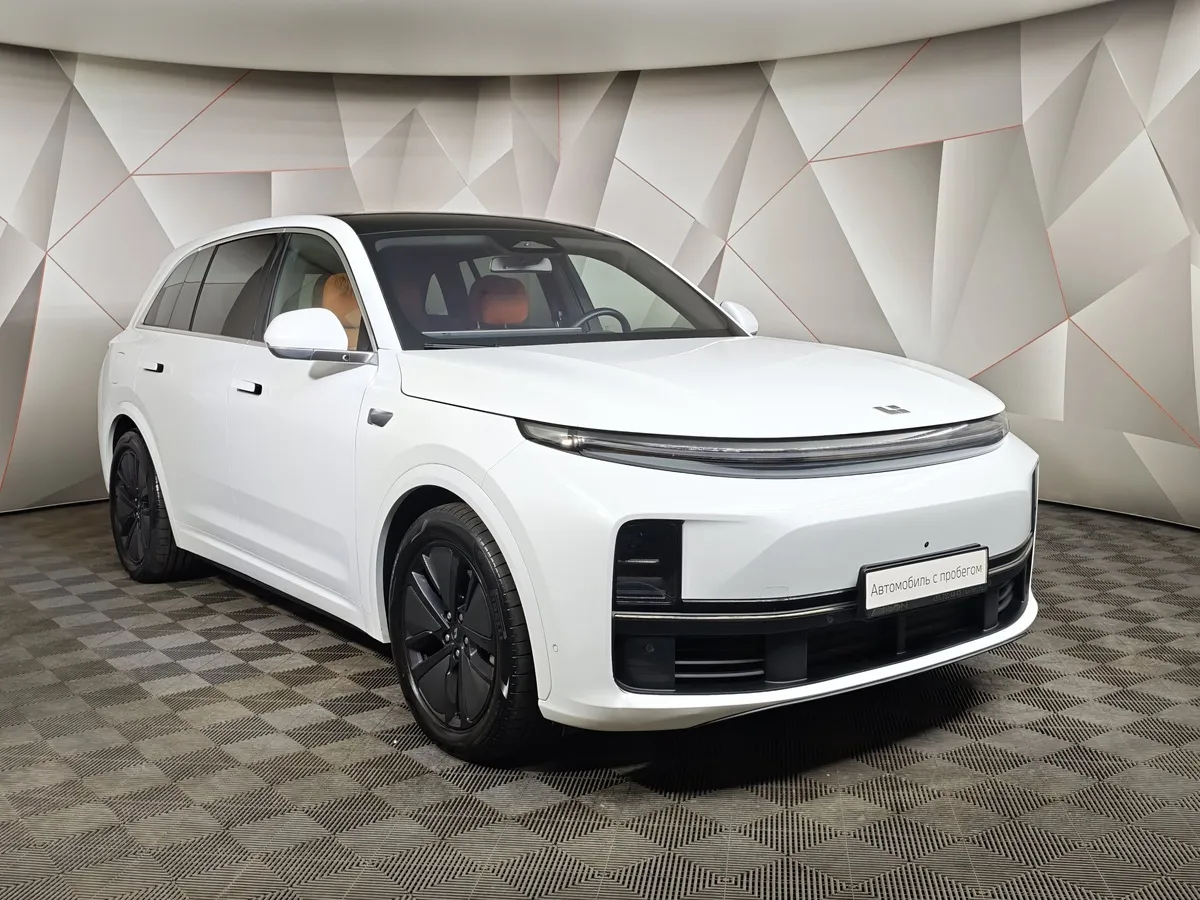 Li Auto L7 1.5 AT 4WD (449 л.с.) Pro Белый в АВИЛОН. Слайд №3