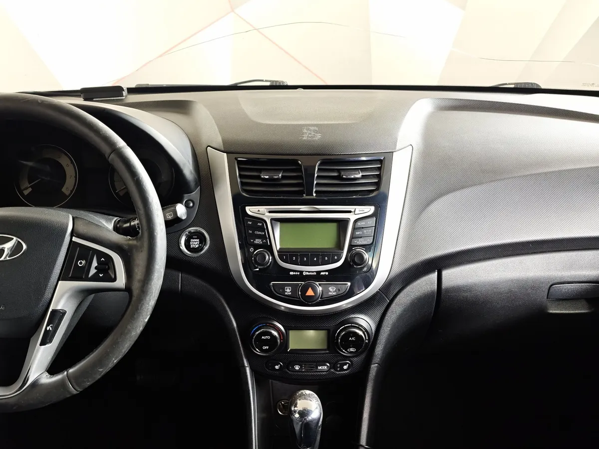 Hyundai Solaris 1.6 AT (123 л.с.) Comfort Красный в АВИЛОН. Слайд №13