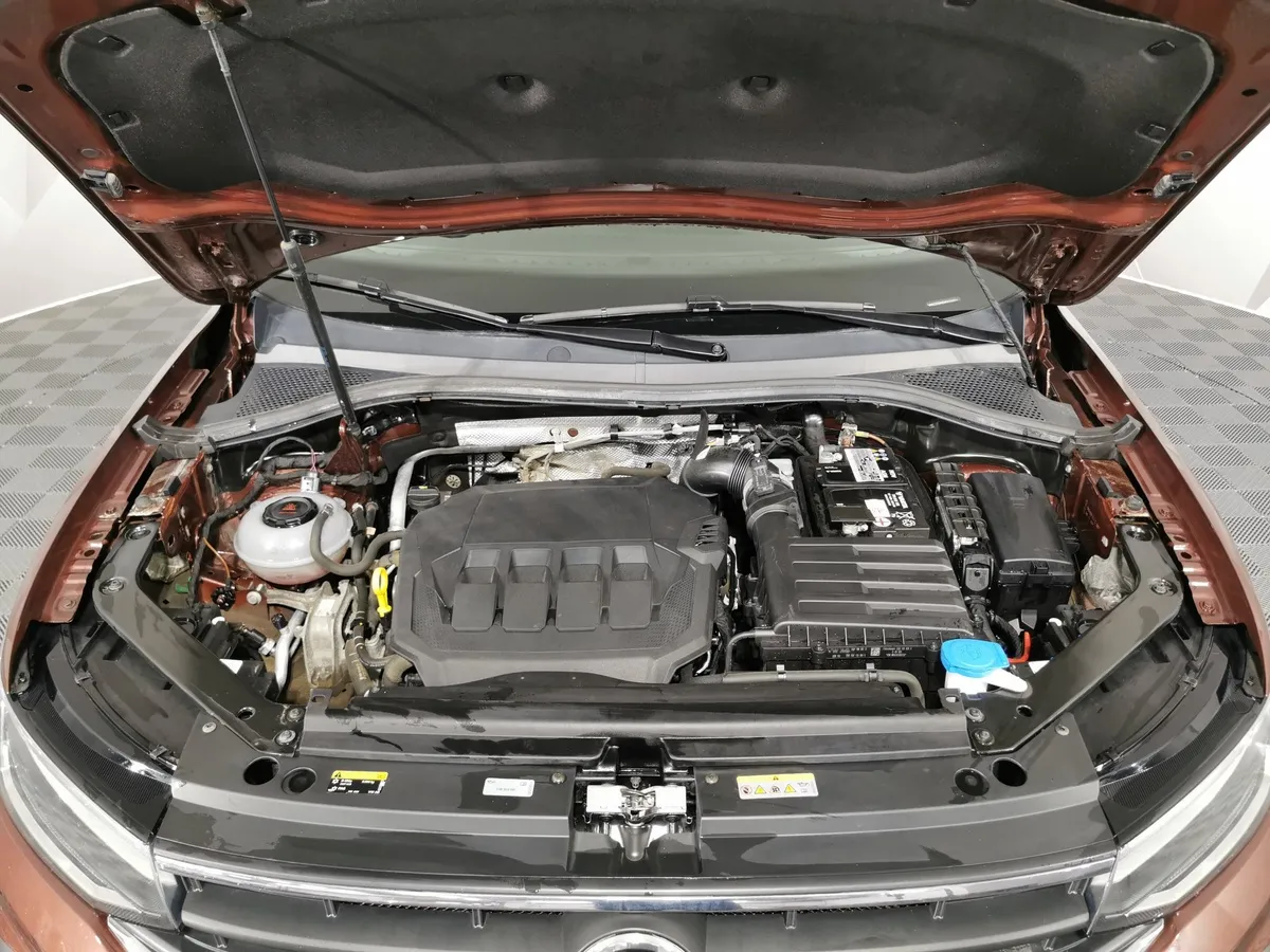 Volkswagen Tiguan 2.0 TSI 4Motion AT (180 л.с.) Status Коричневый в АВИЛОН. Слайд №11
