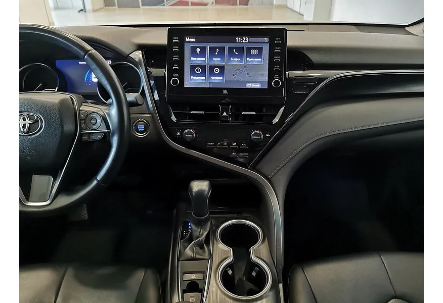 Toyota Camry 2.5 AT (200 л.с.) Белый в АВИЛОН. Слайд №14