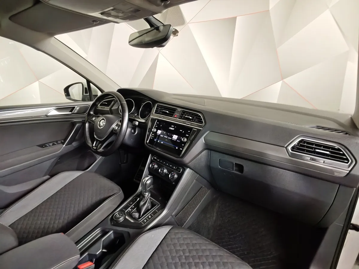 Volkswagen Tiguan 2.0 TSI 4Motion DSG (180 л.с.) OFFROAD Белый в АВИЛОН. Слайд №13