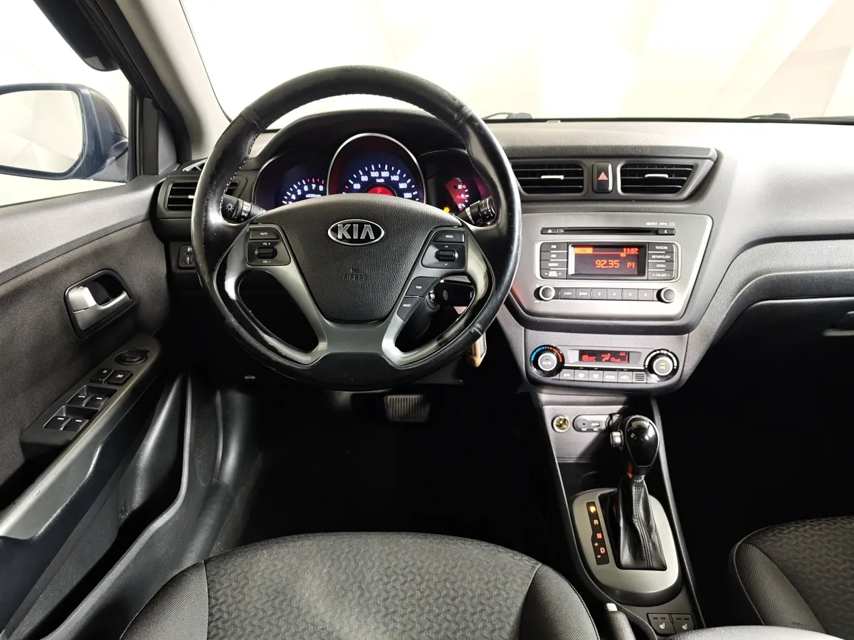Kia Rio 1.6 AT (123 л.с.) Коричневый в АВИЛОН. Слайд №19