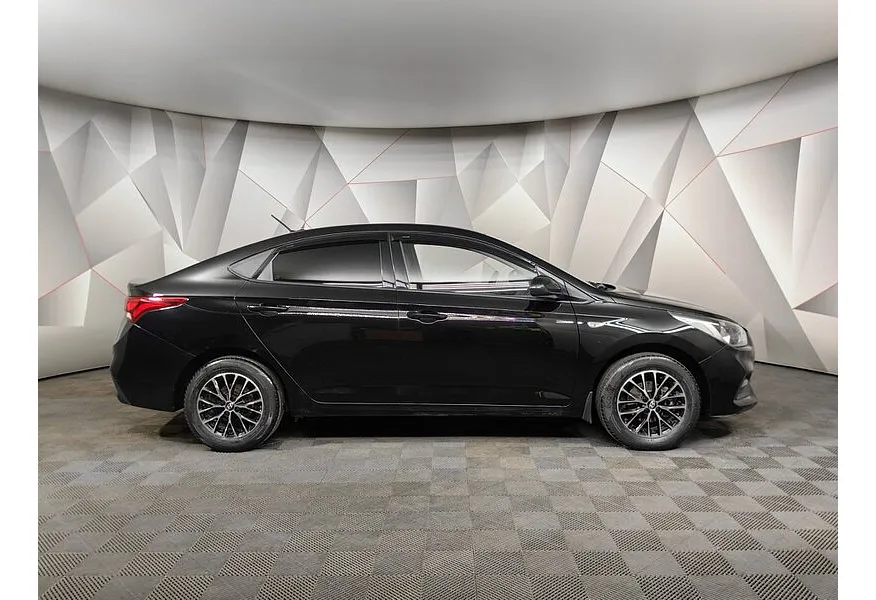 Hyundai Solaris 1.6 AT (123 л.с.) Comfort Черный в АВИЛОН. Слайд №6